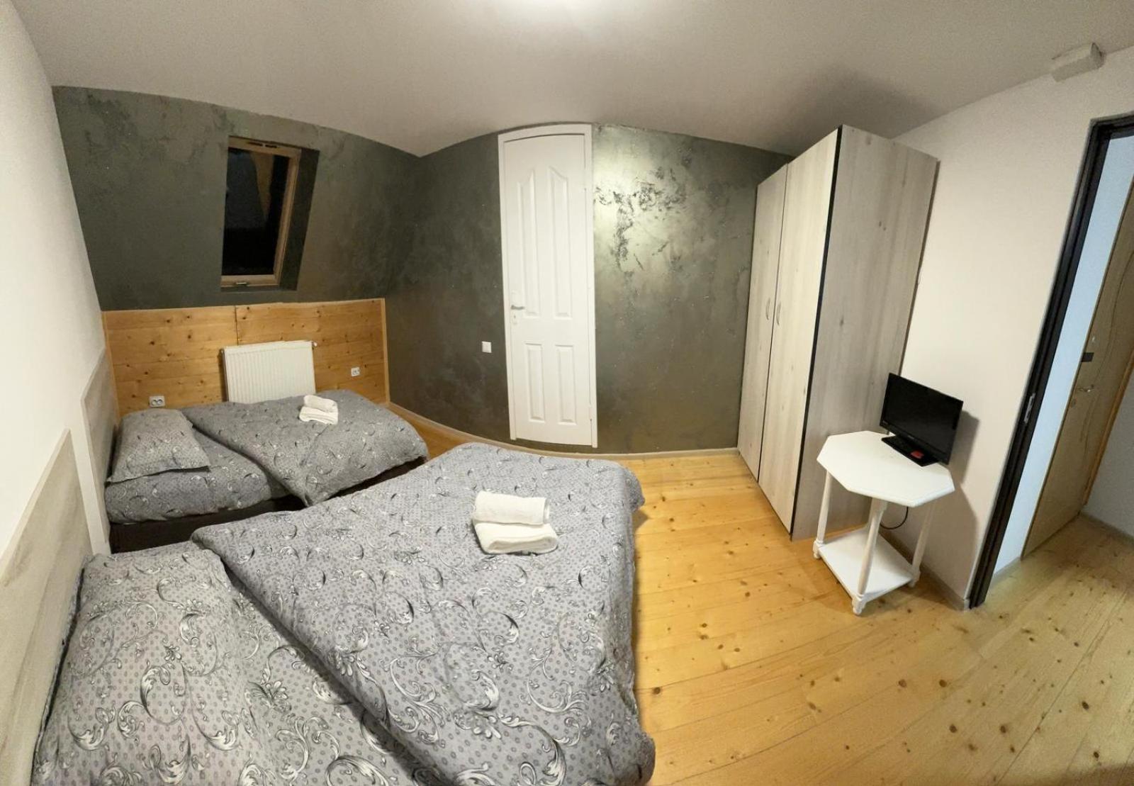Little Bistro House Bed & Breakfast Targu-Mures Bagian luar foto